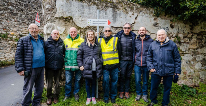 Un cartello per la grande quercia monumentale della Parancola