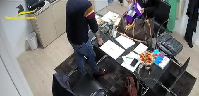 False fatture nel settore conciario a Pisa, sequestri per 740mila euro