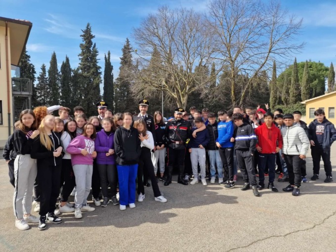 Cultura della Legalità: i Carabinieri di Scandicci sono impegnati in una serie di incontri con le scuole