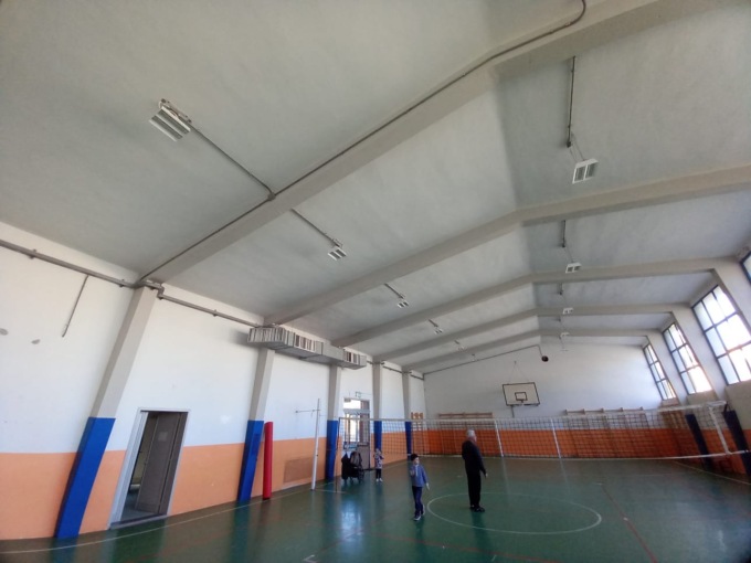 Conclusi i lavori alla palestra della scuola Dante Alighieri 