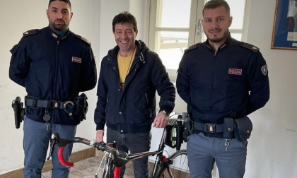 Restituita al legittimo proprietario la bicicletta  rubata: era nascosta in un cespuglio 