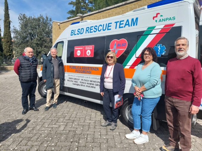 Grazie alla raccolta fondi, a Poggibonsi c’è una nuova ambulanza per l’emergenza-urgenza