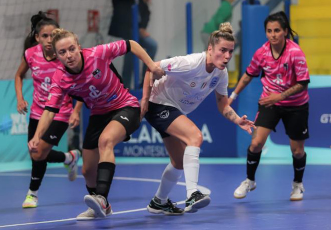 Calcio A5 femminile: domenica tutti al palazzetto a sostenere le ragazze del Cf Pelletterie Scandicci 