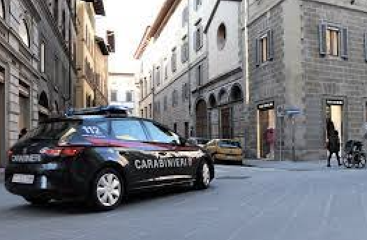 Prato, 75enne accoltella la moglie: ricoverata in gravi condizioni