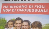 "Lajatico ha bisogno di figli non di omosessuali": è scontro sul volantino omofobo diffuso da Forza Nuova