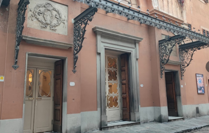 Teatro della Pergola, la facciata si rifà il look: al via i lavori di restauro 