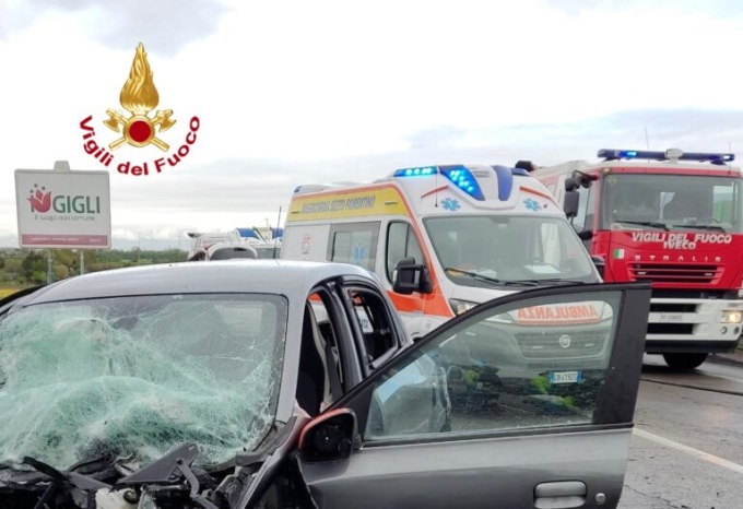 Incidente a Sesto Fiorentino, tre i feriti