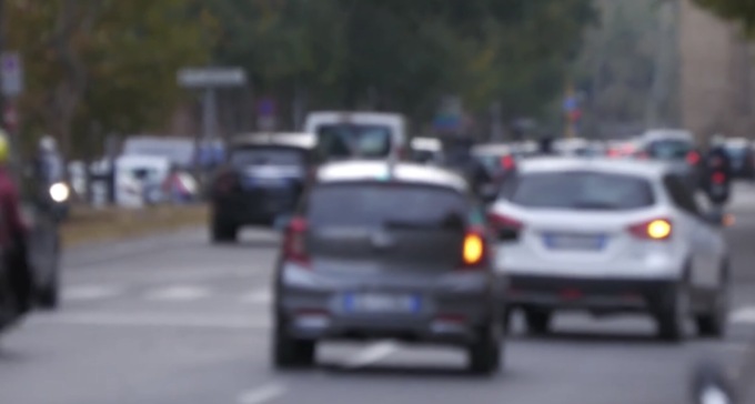 Stop alle macchine Diesel Euro 5, dal primo giugno scattano i divieti: ecco dove