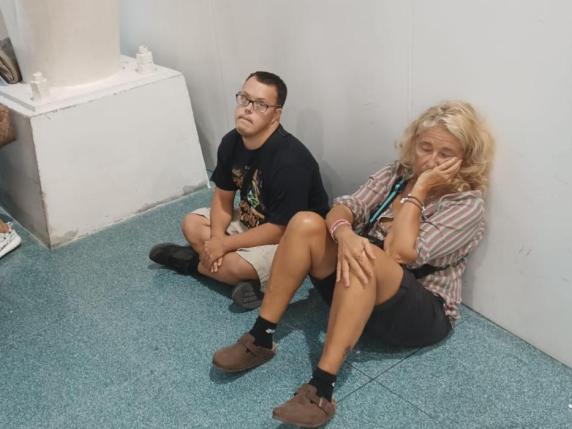 Fatti scendere dal volo prima del decollo: l’incubo di Leonardo, affetto dalla sindrome di Down