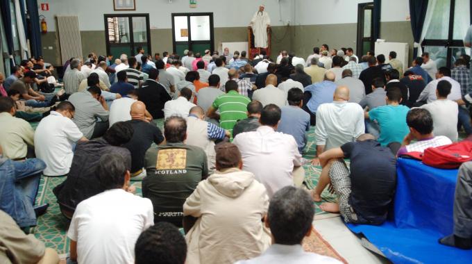 Si avvicina lo sfratto della moschea, l’Imam: “Tutto il nostro popolo in piazza per chiedere il rinvio”