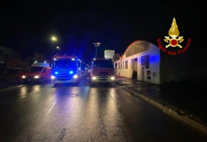 Va a fuoco macchinario tessile a Montemurlo: immobile sequestrato