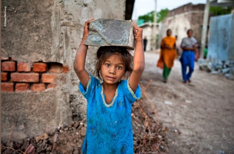 “Steve McCurry Children” sbarca a Firenze con 100 scatti dedicati all’infanzia