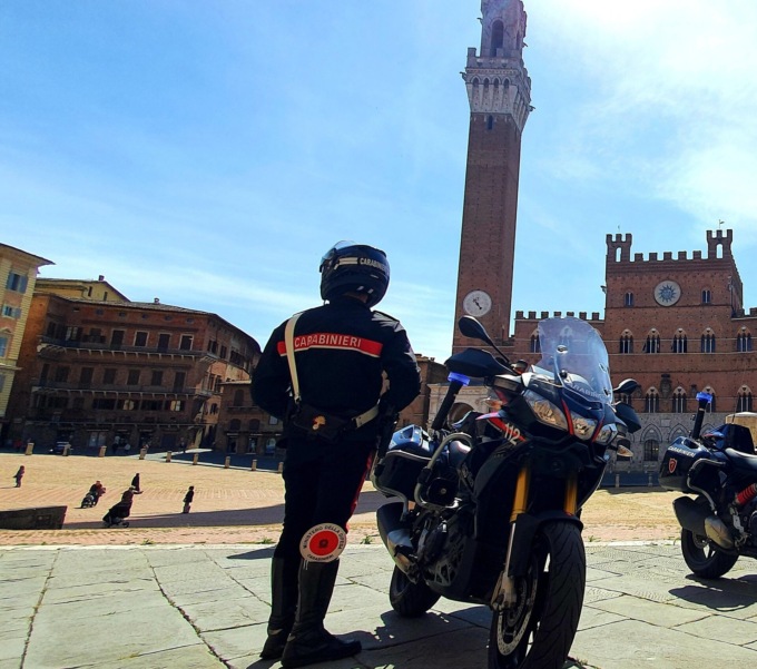 Giallo a Montepulciano, trovato cadavere di un uomo vicino ad un’area di servizio dell’A1