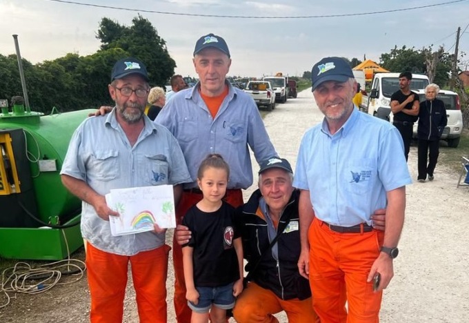 Bimba di 7 anni regala la colazione ai dipendenti toscani del Consorzio a Ravanna