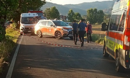 Scontro frontale a Ponte Buggianese, muore una donna di 40 anni, grave il fidanzato