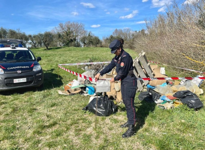 Combustione illecita di rifiuti: scoperto grazie alla videosorveglianza
