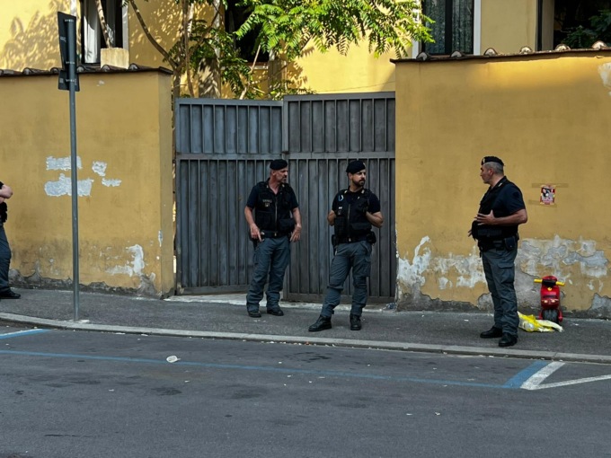 Bambina scomparsa, terminato lo sgombero all’ex Astor. Nardella: “Non c’è accoglienza senza legalità”