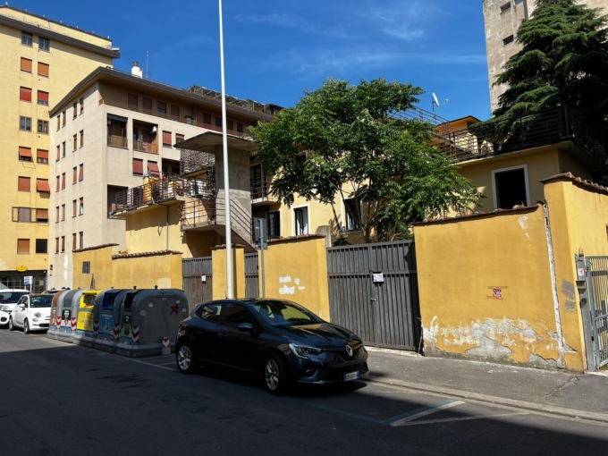 Ex Hotel Astor, lo zio di Kata e altri tre peruviani a processo per il racket delle stanze