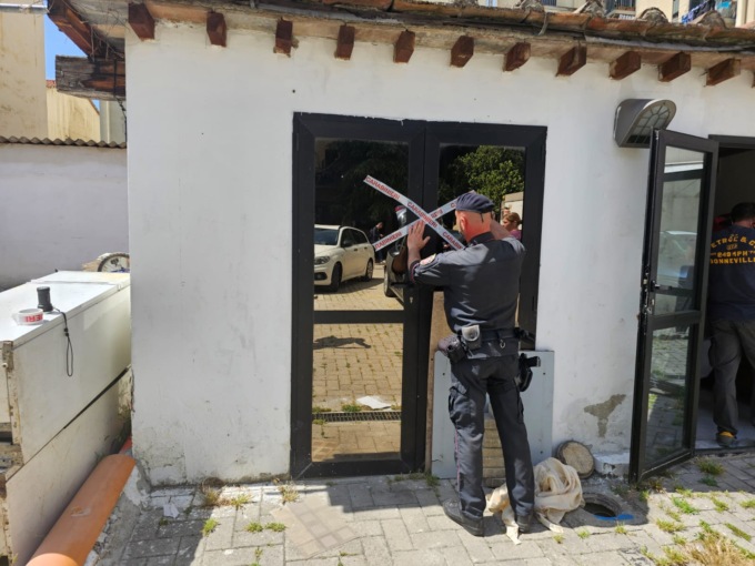 Bambina scomparsa: la pista del passaggio segreto tra albergo e condominio