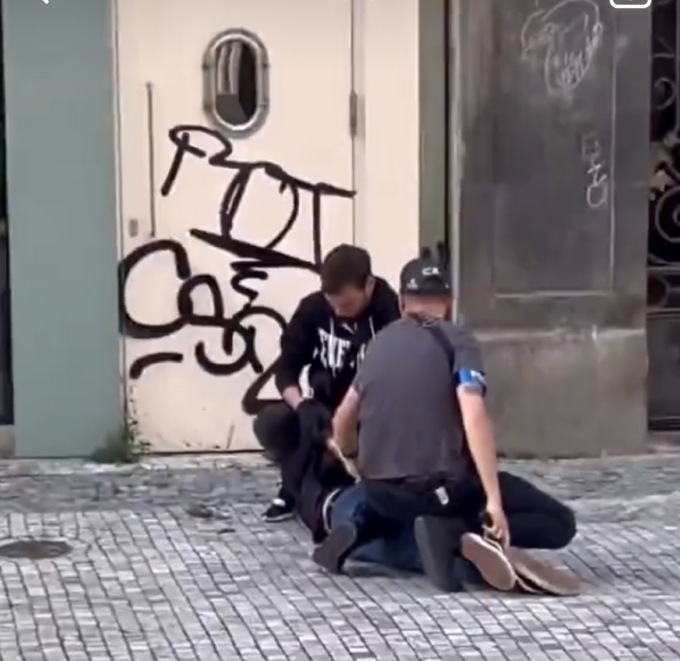 Fiorentina – West Ham, scontri a Praga: in 16 quelli fermati/IL VIDEO