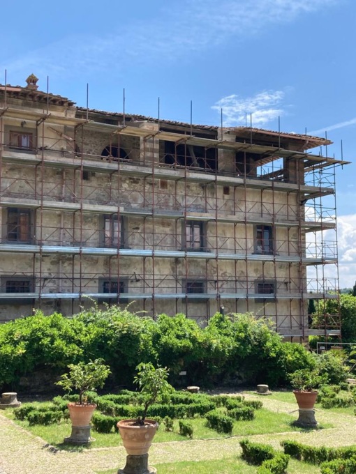 La Villa Bellosguardo a Lastra a Signa si rifà il look