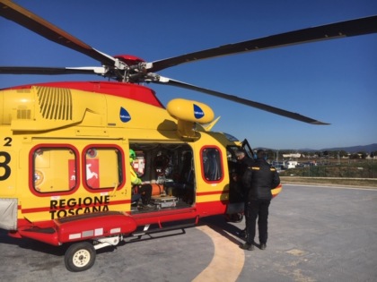 Scontro tra camion e auto lungo via del Brennero, due giovani gravissimi
