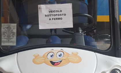 Alla guida di una navetta turistica contromano, multata dalla Municipale