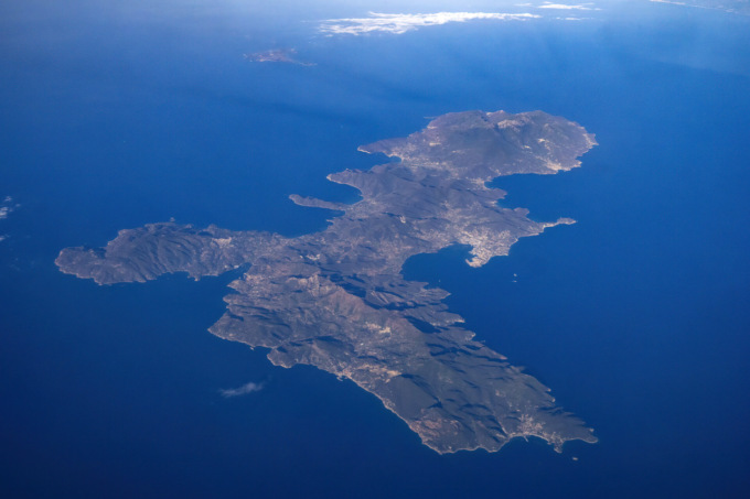 All’Isola d’Elba mancano i medici: la Regione offre vitto e alloggio gratis e 2mila euro a settimana di indennità
