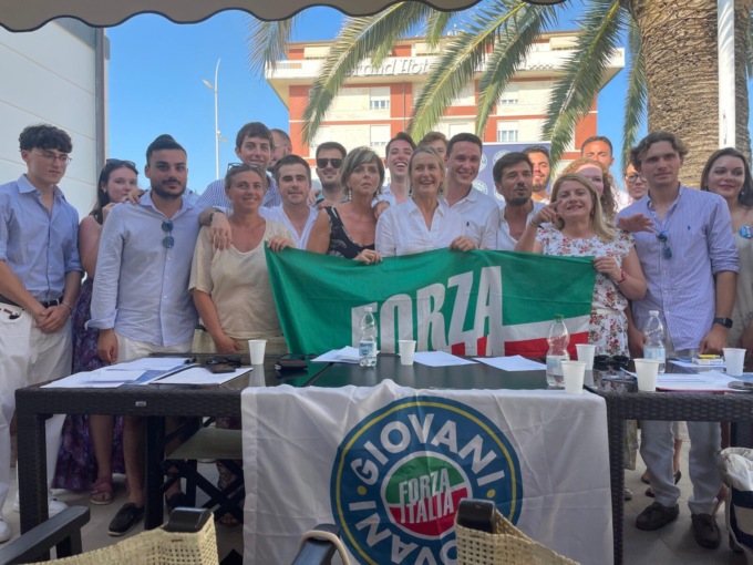 Lorenzo Dolfi nuovo coordinatore di Forza Italia Giovani