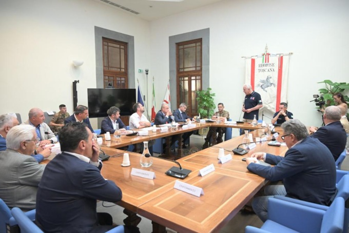 Alluvione Alto Mugello, Giani e Figliuolo sorvolano zone colpite: “Inizia ricostruzione”