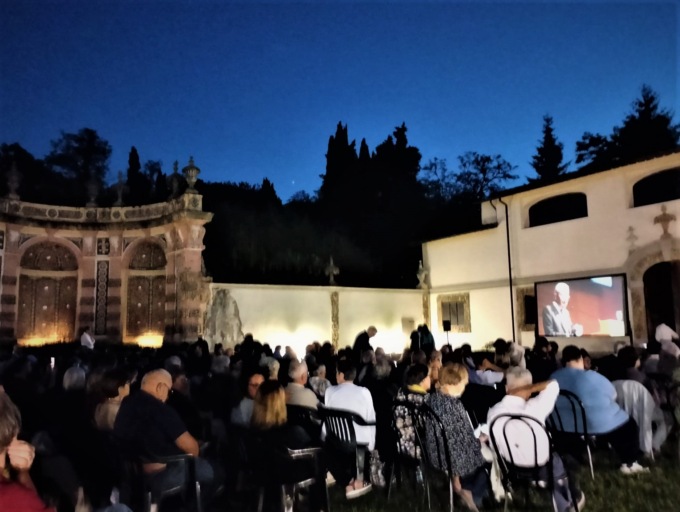 Vite parallele, grande partecipazione alla Villa del Mulinaccio
