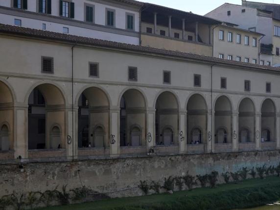 Imbrattato Corridoio Vasariano: gesto vandalico premeditato