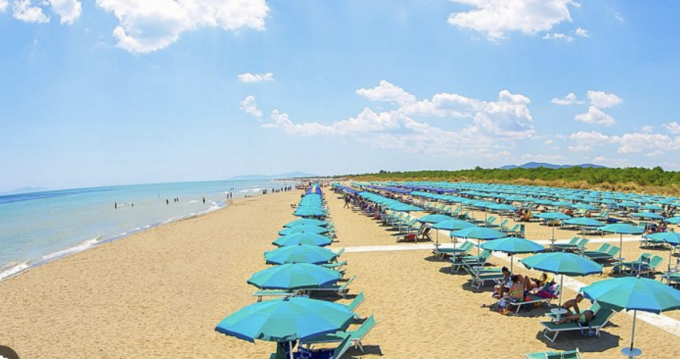 Ennesimo malore in mare, muore una donna di 74 anni a Marina di Grosseto