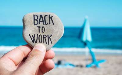 Vacanze finite: le regole degli psicologi per superare lo stress da rientro