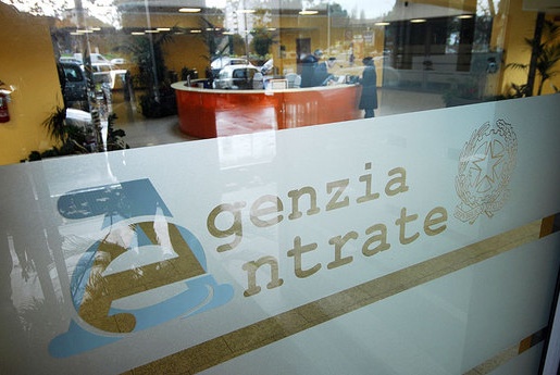 Cartella esattoriale del 1998: Agenzia delle Entrate chiede a pensionato di 86 anni 26mila euro