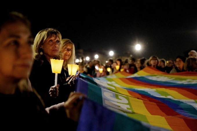 In dieci mila per la pace. Firenze sfila silenziosa: “Signori della guerra, cessate il fuoco”