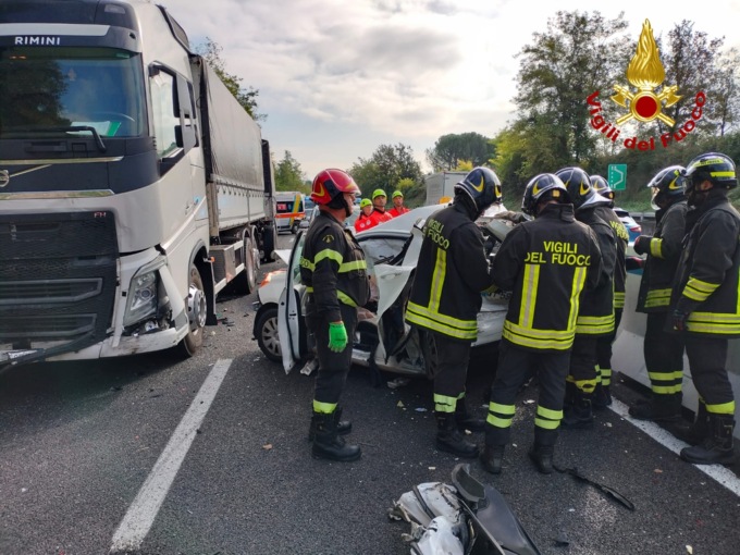 Incidente mortale sulla Firenze – Siena: chiusa l’Autopalio e traffico nel caos