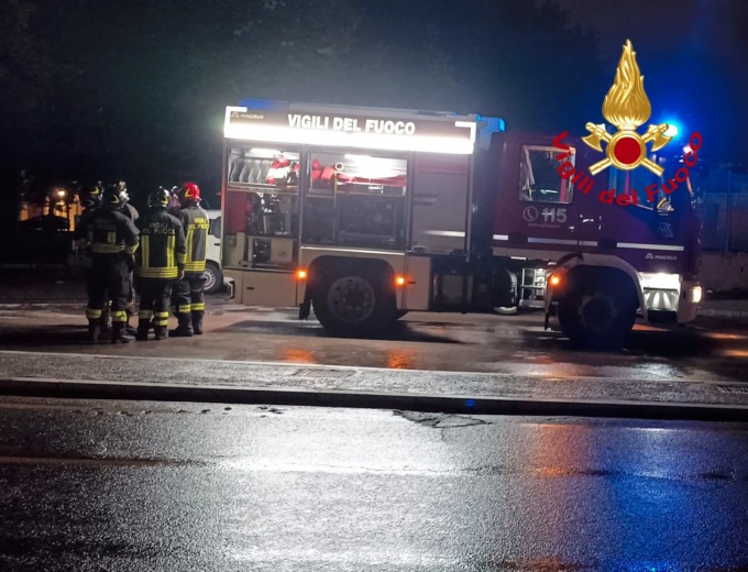 Una città bloccata: rotto il tubo del gas, evacuati in 70. Ma scoppia la rabbia