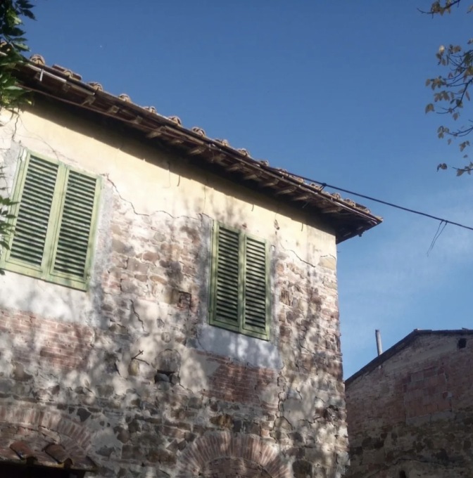 Nuova occupazione: il collettivo di viale Corsica si è stabilito in una casa colonica