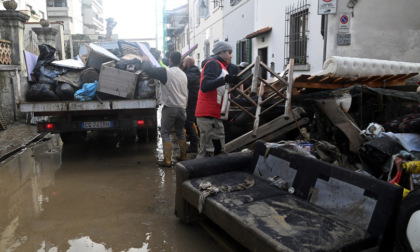 Esondato il torrente Stella situazione critica a Quarrata, in Toscana 16 mila senza luce