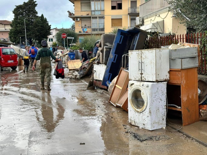 Post alluvione, adesione di massa per la vaccinazione antitetanica