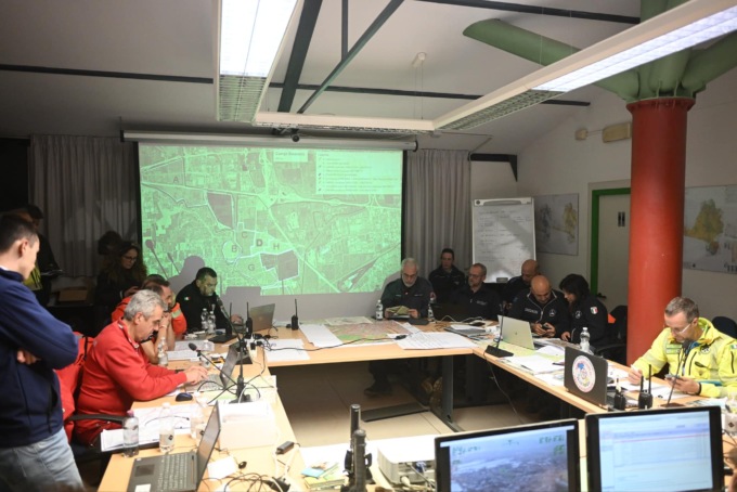 In Toscana è ancora allerta arancione dalle 16 di oggi alle 14 di domani: “Rimanete in casa”