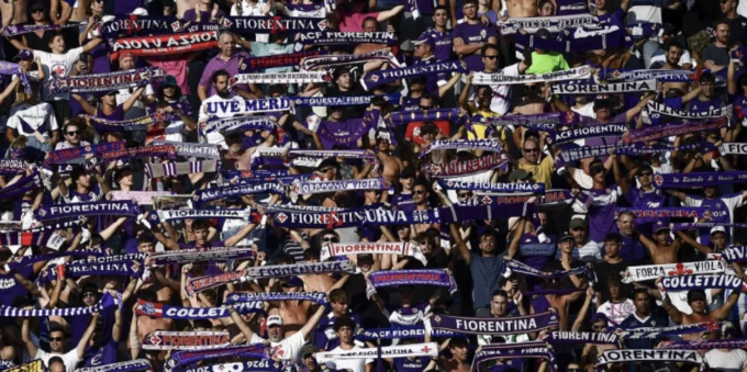 Fiorentina – Juve si è giocata, ma la Curva Fiesole è restata vuota: “Il calcio è del popolo? Ora il popolo ha bisogno di noi”