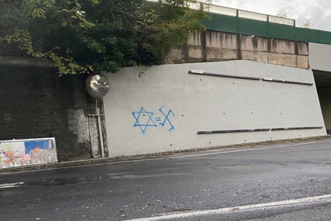 Simboli antisemiti nel senese: oggi l’anniversario della deportazione degli ebrei