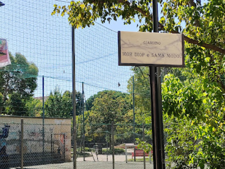 Strage di Piazza Dalmazia, danneggiata dai vandali la targa per Samb Modou e Diop Mor