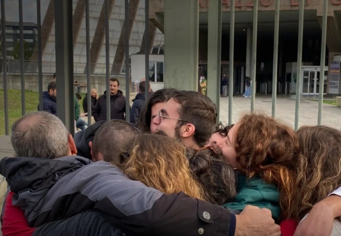 Si incollarono alla teca della “Primavera” del Botticelli: niente processo per gli attivisti di Ultima Generazione