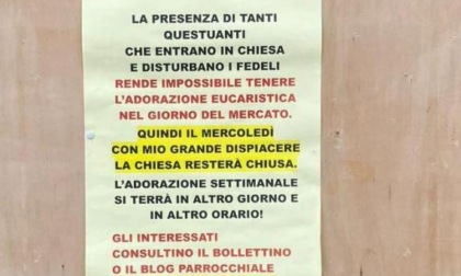 "Troppi mendicanti che disturbano i fedeli". Parroco chiude la Chiesa ogni mercoledì