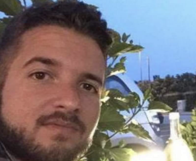 Giornalista pisano muore per un malore a 34 anni, la scoperta della moglie incinta