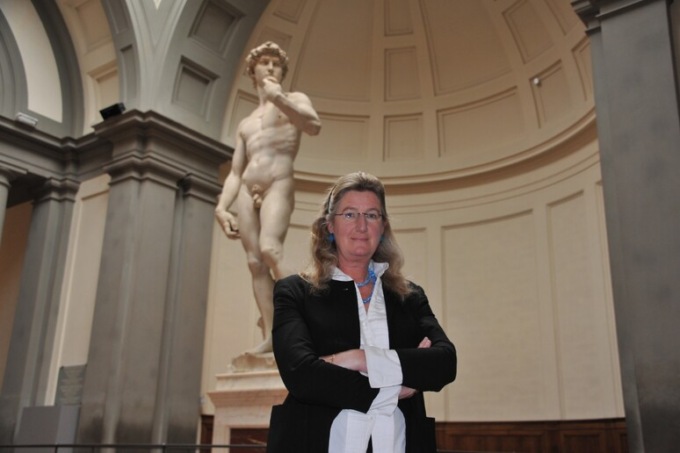 “Firenze è diventata una meretrice”: l’affondo di Cecilie Hollberg. Poi il passo indietro, ma il caso è nazionale