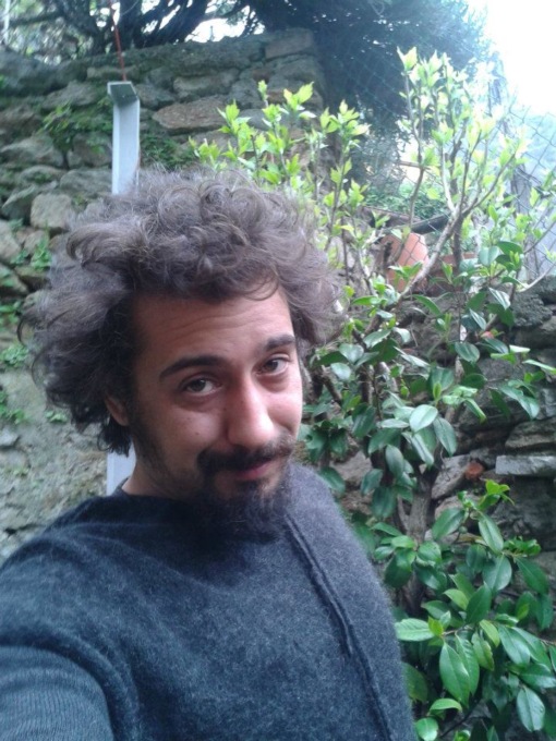 Trovato morto in casa a 46 anni, i genitori non avevano notizie da due giorni